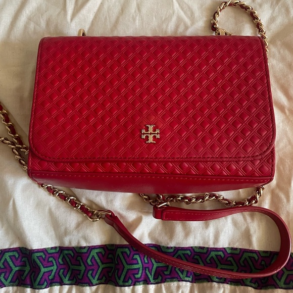 SOLD Tory Burch Marion embossed shrunken shoulder bag red - Picture 1 of 14